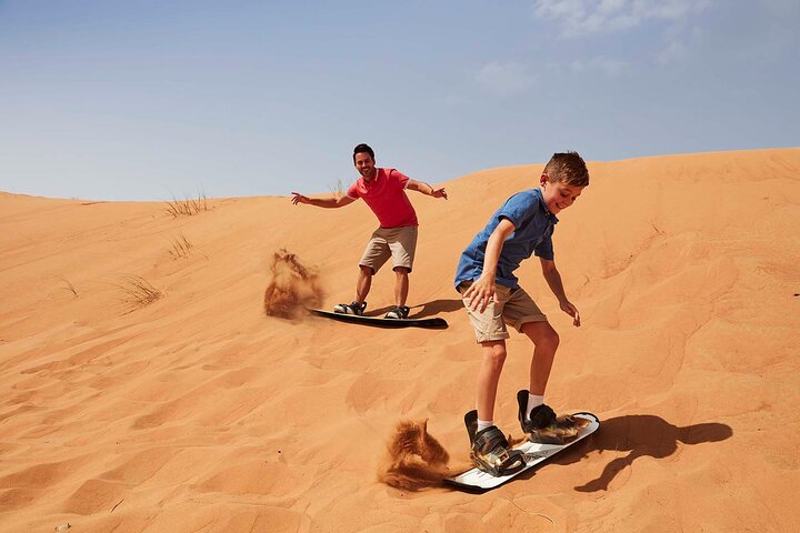 sand boarding dubai