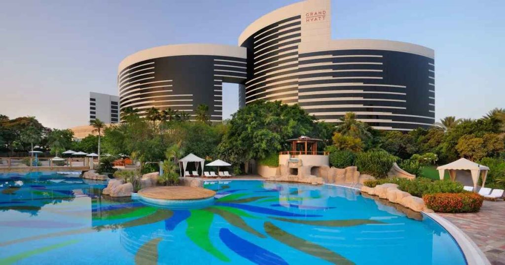 render-of-grand-hyatt-dubais-upcoming-5-star-waterpark-with-modern-slides-and-luxury-cabanas (1)
